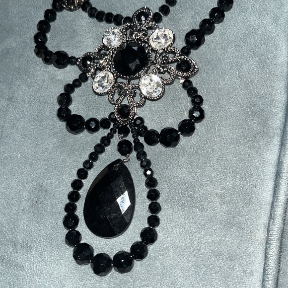 WHBM Faceted Stone and Beaded Necklace - Picture 4 of 4